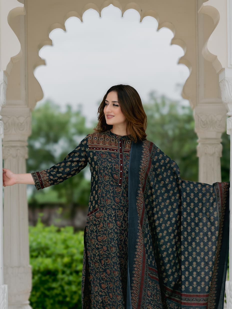 Cotton 3 piece set view 2