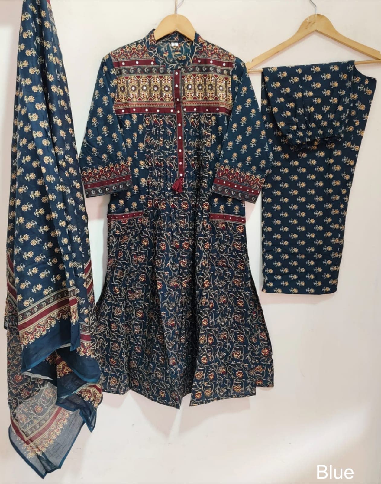 Cotton 3 piece set view 7