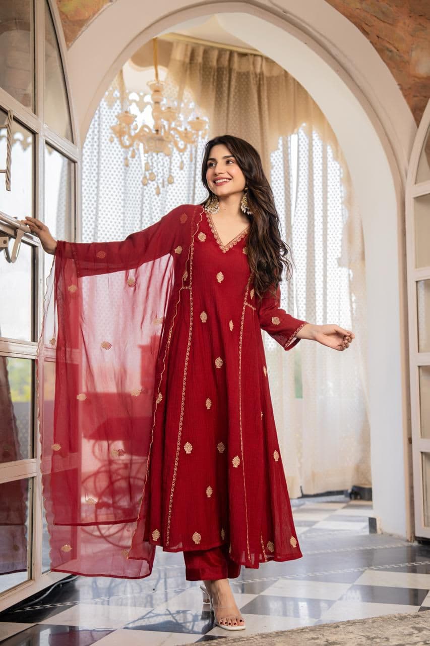 CRUSH SILK EMBROIDERY SUIT WITH ORGANZA DUPATTA