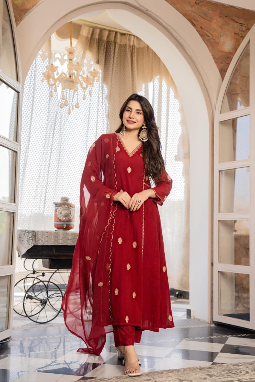 CRUSH SILK EMBROIDERY SUIT WITH ORGANZA DUPATTA view 4